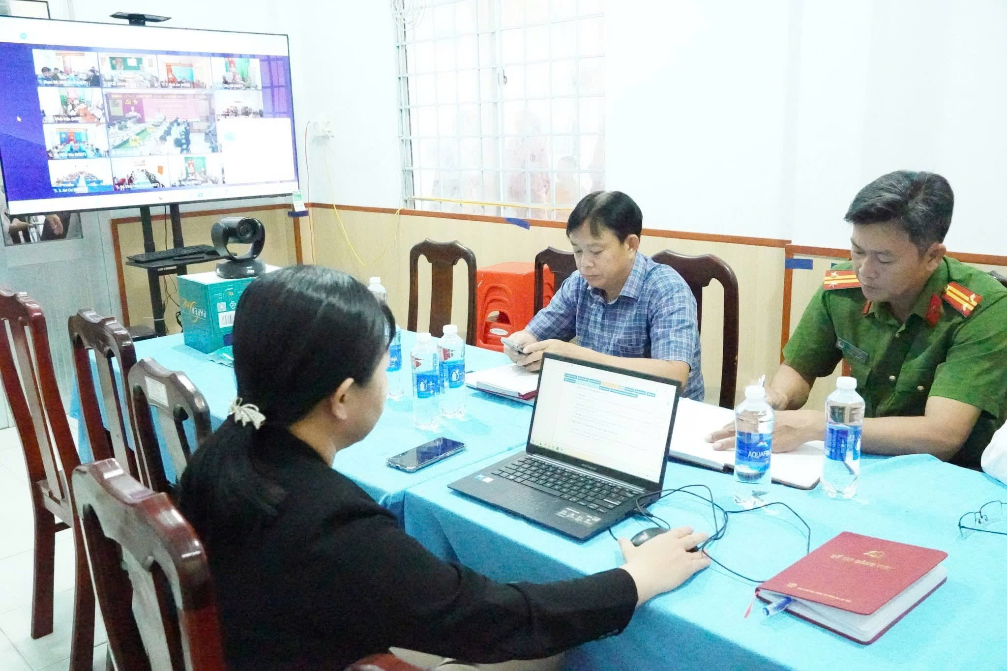 Hội nghị trực tuyến phát động triển khai “Chiến dịch rà soát, làm sạch, xây dựng dữ liệu; cấp căn cước, tài khoản định danh điện tử cá nhân, tổ chức; Sổ sức khỏe điện tử trên ứng dụng VNeID”